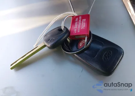 2016 Hyundai Veloster z USA, uszkodzony, nr VIN KMHTC6AD8GU262940